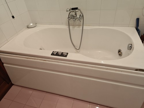 Vasca idromassaggio jacuzzi - idromassaggio, +